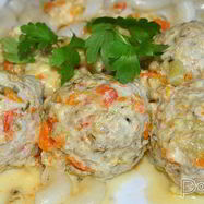 Рецепт Тефтелей из фарша с овощами в сметане