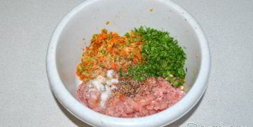 тефтели из фарша с овощами в сметане