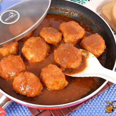 Тефтели из смешанного фарша в томатно-апельсиновом соусе