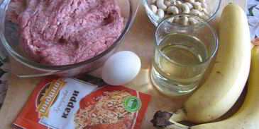 тефтели с бананами, кешью и карри с манговым соусом