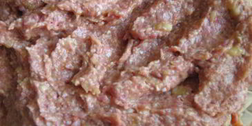 тефтели с бананами, кешью и карри с манговым соусом