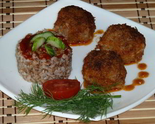 Тефтели с гарниром из гречки