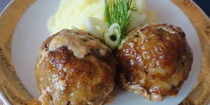 Рецепт тефтелей с томатно-сметанным соусом