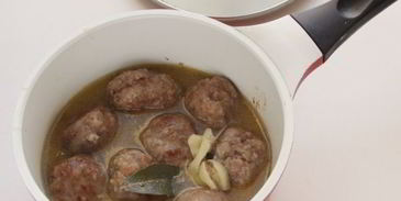 тефтели в белом соусе