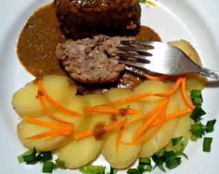 Тефтели в грибном соусе