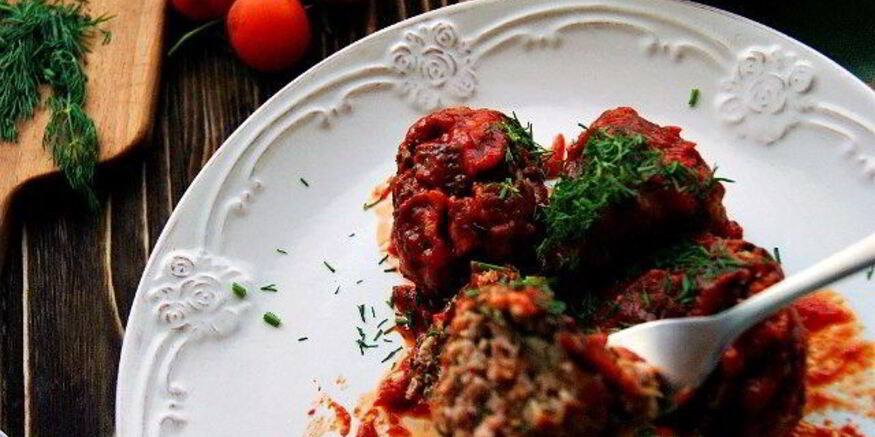 Рецепт тефтелей в густом томатном соусе