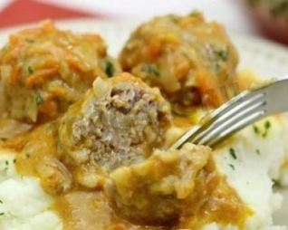 Тефтели в сливочном соусе в духовке