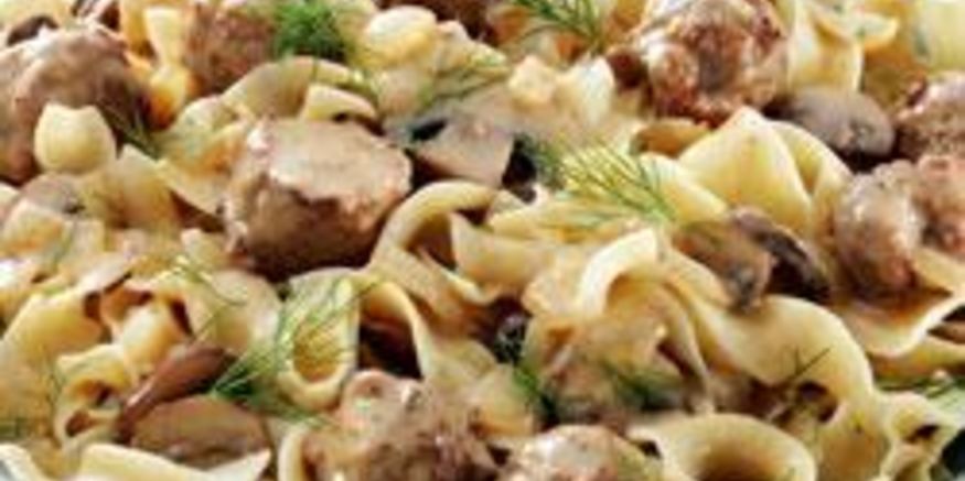 Рецепт тефтелей в сметанном соусе с грибами