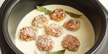 тефтели в сметанном соусе в мультиварке