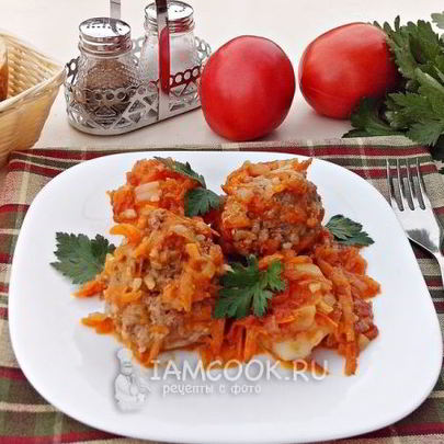 Тефтели в томатно-овощном соусе