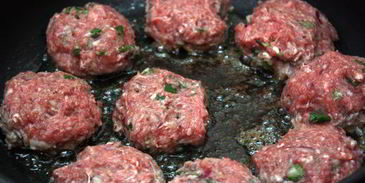 тефтели в томатном соусе с мятой