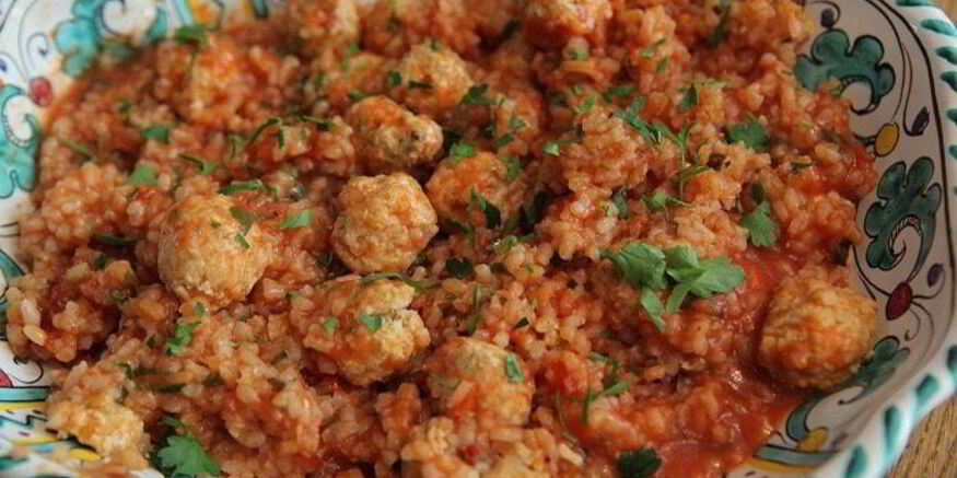 Рецепт тефтелек из индейки с рисом и томатным соусом