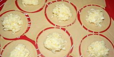 квари — вареники с сулугуни