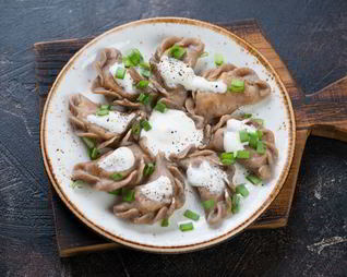 Вареники изумрудный гребень с квашеной капустой