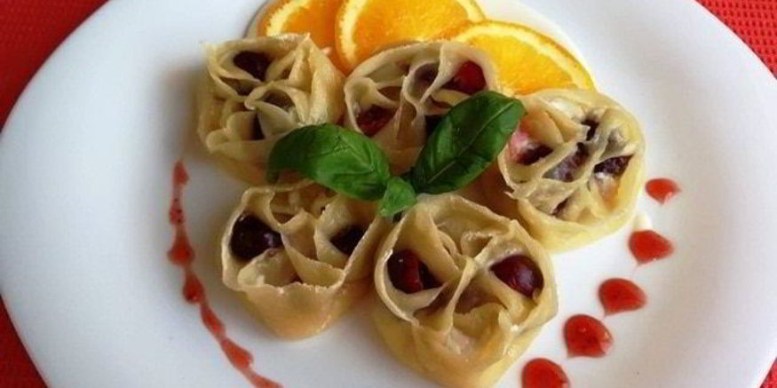 Рецепт вареников с черешней и творогом