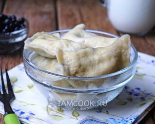 Вареники с черникой на кефире