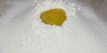 вареники с капустой, грибами и шкварками