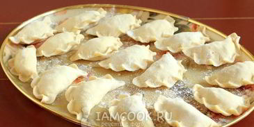 вареники с капустой и мясом