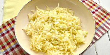 вареники с капустой и зеленью