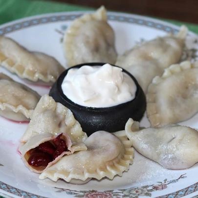 Заварные вареники с вишней