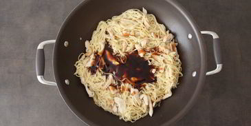 яичная лапша с терияки