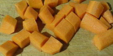 хмельное жаркое в горшочке с вяленым черносливом