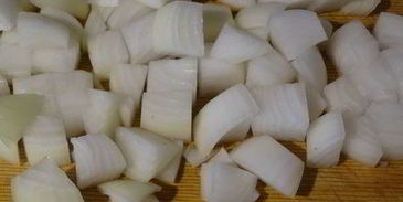 хмельное жаркое в горшочке с вяленым черносливом