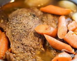 Жаркое из говядины и моркови с вином