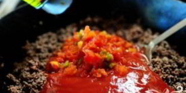 жаркое из говядины с фасолью и помидорами