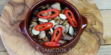 жаркое по-домашнему в горшочках