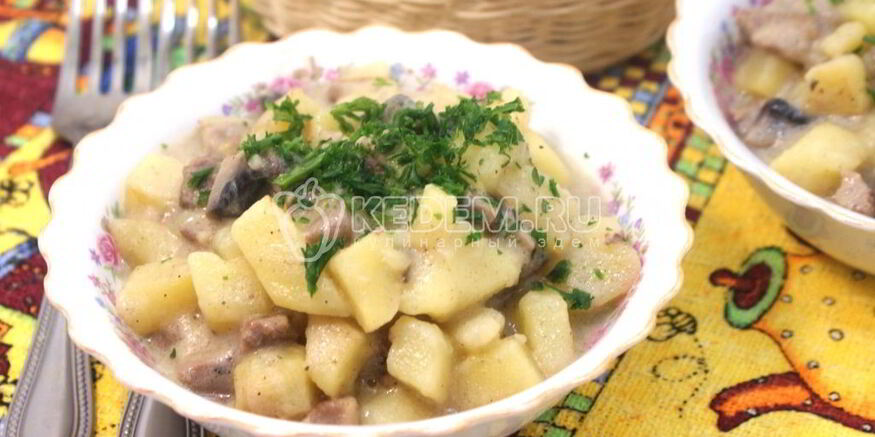 Рецепт жаркого с грибами и сметаной