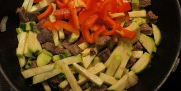 жаркое с овощами и говядиной