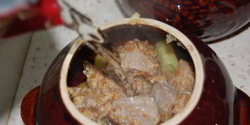 жаркое со свининой в горшочках