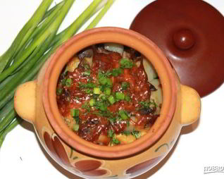 Жаркое в духовке со свининой и грибами