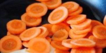 жаркое в горшочке из курицы с черносливом