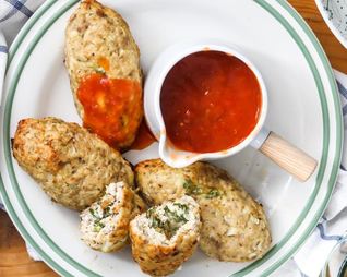 Мясные зразы с сыром и травами