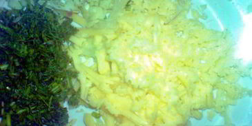 мясные зразы с зеленью, чесноком и сыром