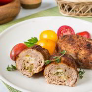 Рецепт Свиных зраз с солеными огурцами