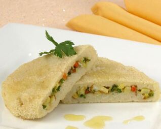 Зразы манные с омлетом и морковью