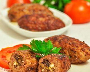 Зразы с грибами, луком и яйцом