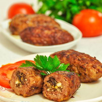 Зразы с грибами, луком и яйцом