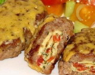 Зразы в сырно-чесночном соусе