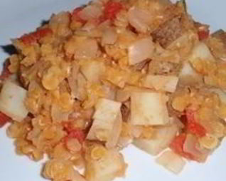 Гороховая каша с картофелем и колбасой