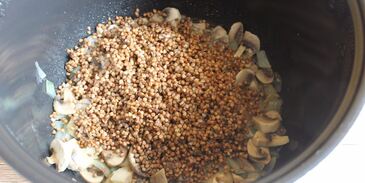 гречка с грибами и луком в мультиварке