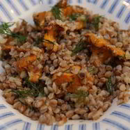 Рецепт Гречки с грибами, луком и укропом