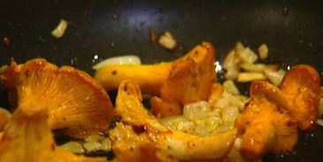 гречка с грибами, луком и укропом