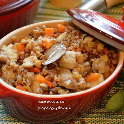 Гречка с курицей в горшочке