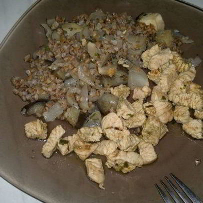 Гречка с овощами и индейкой