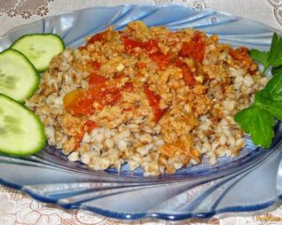 Гречка с соусом болоньезе