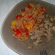 Рецепт Гречки с томатным пюре, перцем и тыквой, говядина тушеная с тимьяном